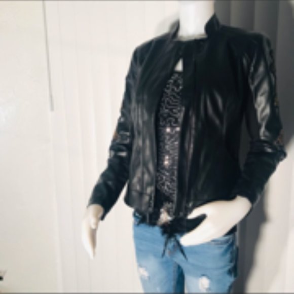 (NWT) G BY GIULIANA BLACK (FAUX) LEATHER EMBROIDERED MOTO JACKET! - Picture 3 of 4